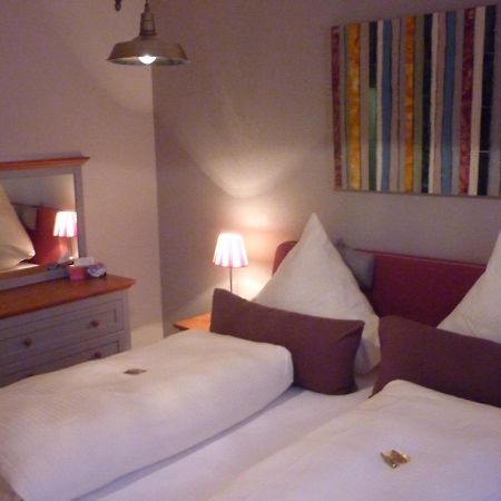 Zu Jeddelohs Lodge Hotel Gladenbach Екстериор снимка