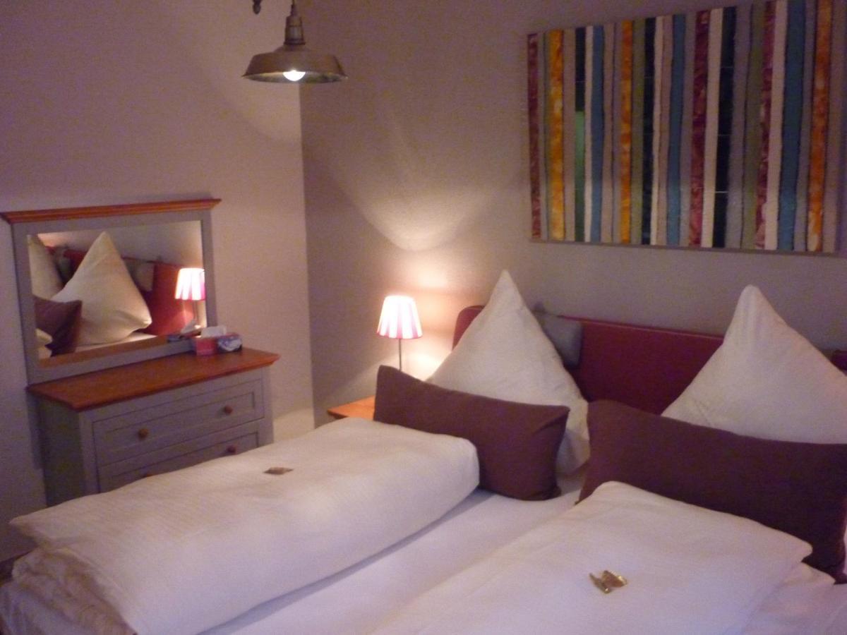 Zu Jeddelohs Lodge Hotel Gladenbach Екстериор снимка