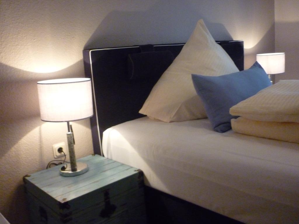 Zu Jeddelohs Lodge Hotel Gladenbach Стая снимка