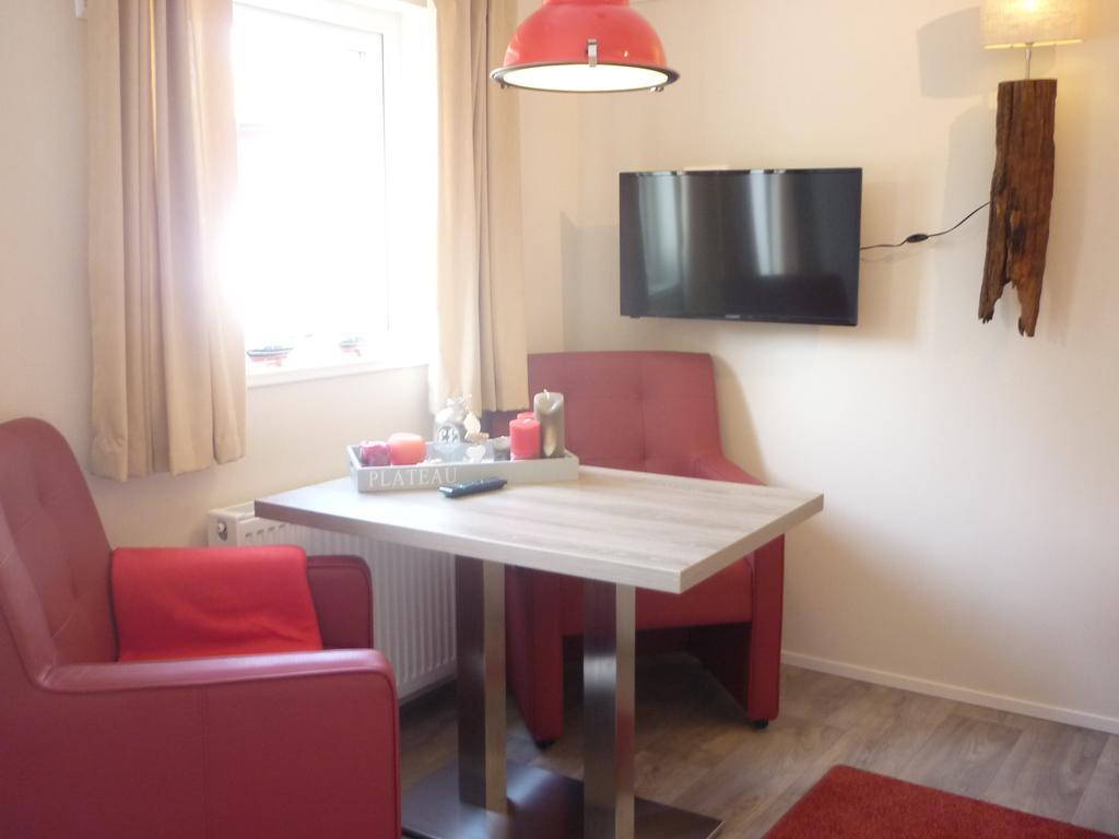 Zu Jeddelohs Lodge Hotel Gladenbach Екстериор снимка