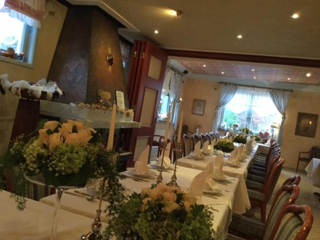 Zu Jeddelohs Lodge Hotel Gladenbach Екстериор снимка